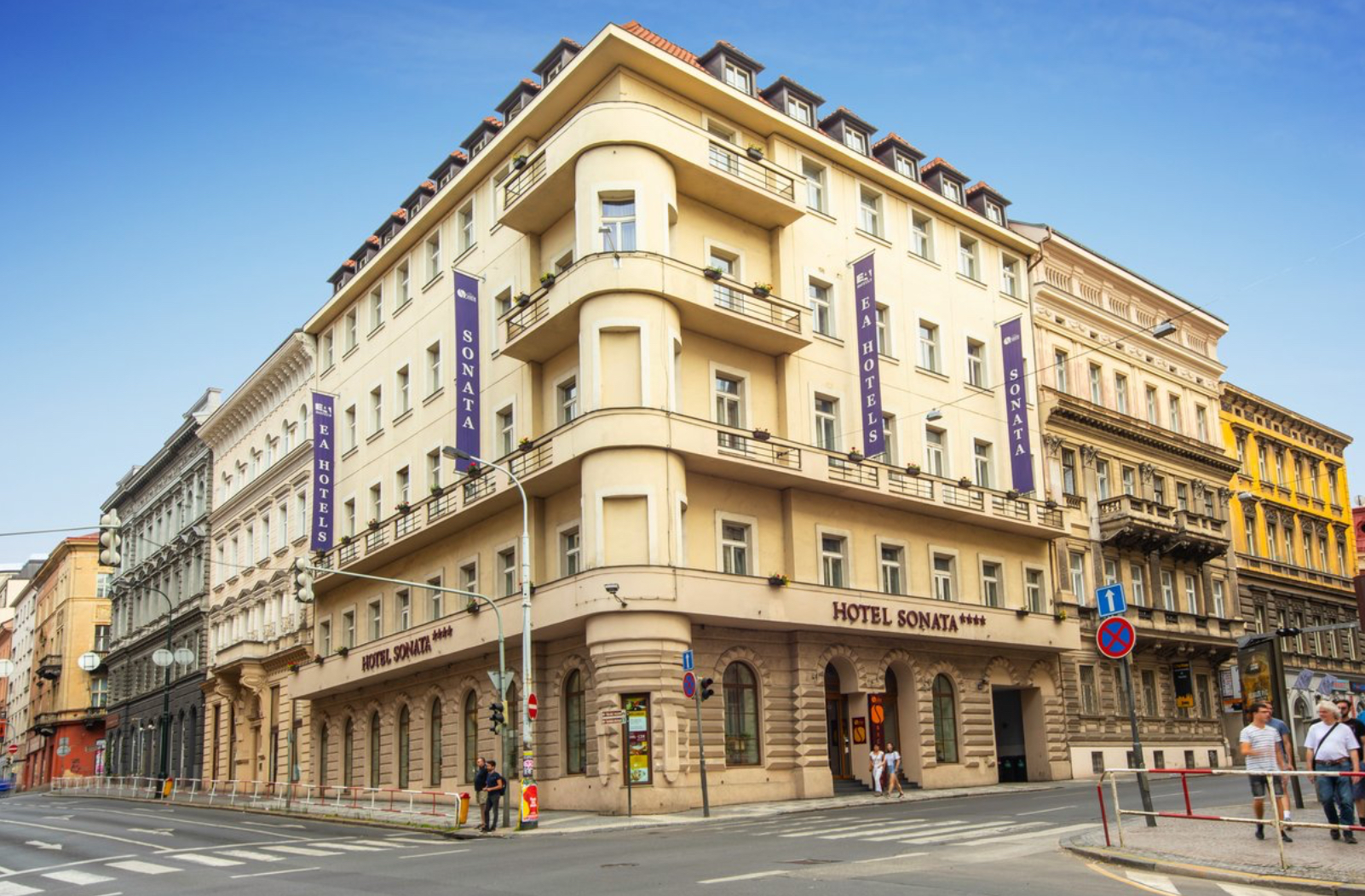 EA hotel Sonata Prague1
