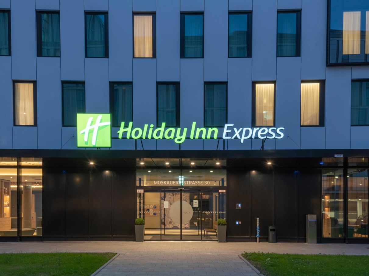 Holiday Inn Express Düsseldorf Hauptbahnhof1