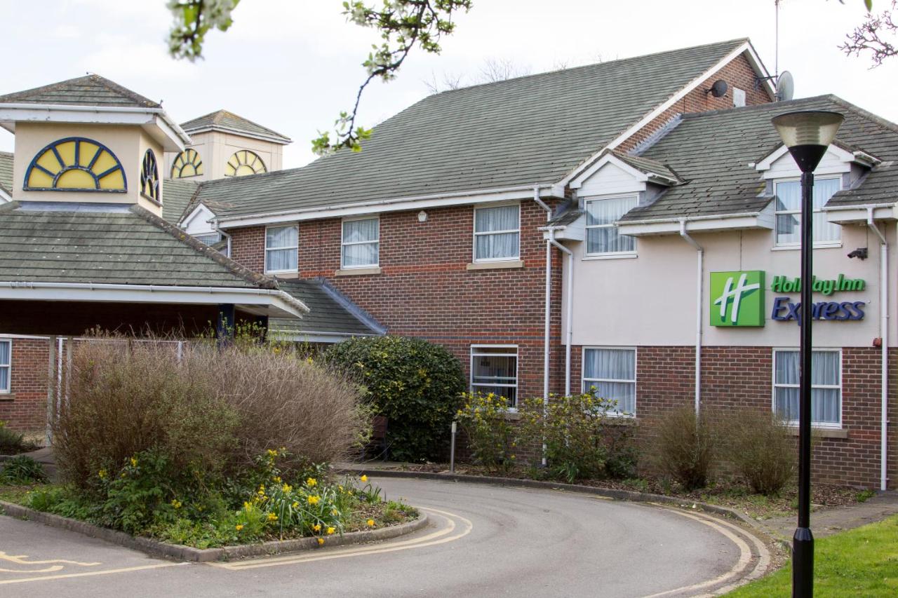 Holiday Inn Express York 3 Holiday Inn Express York by IHG outside