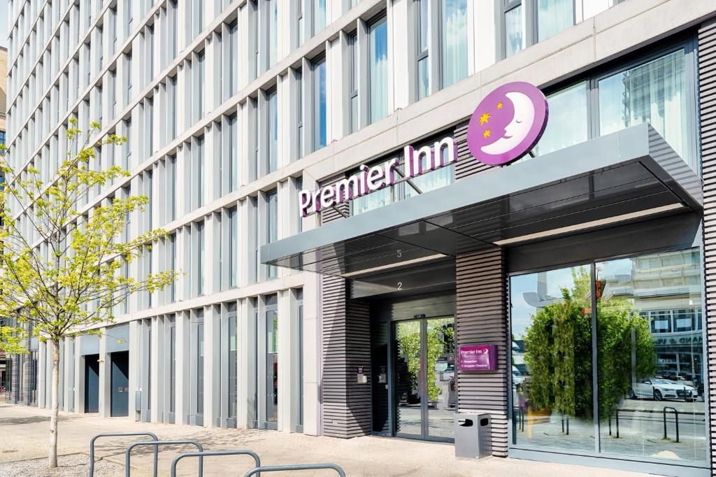 Premier Inn Berlin Alexanderplatz (1)