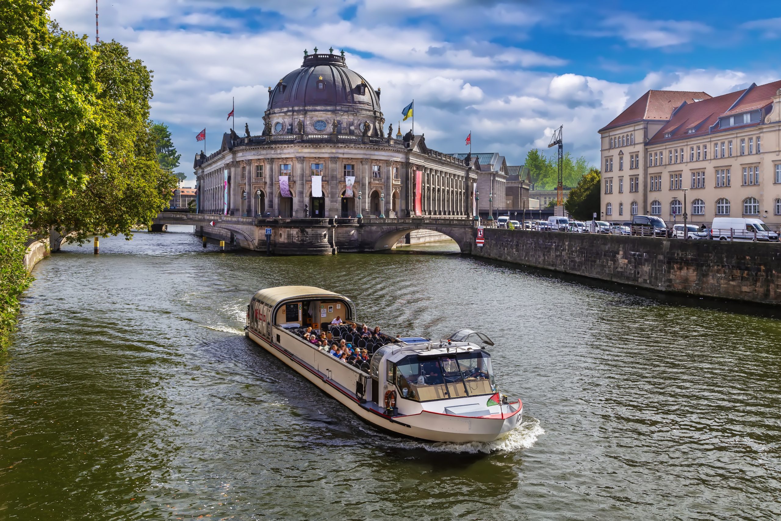 Spree rivar in Berlin, Germany