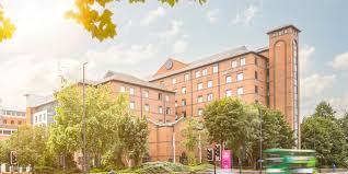 crowne plaza leeds outside